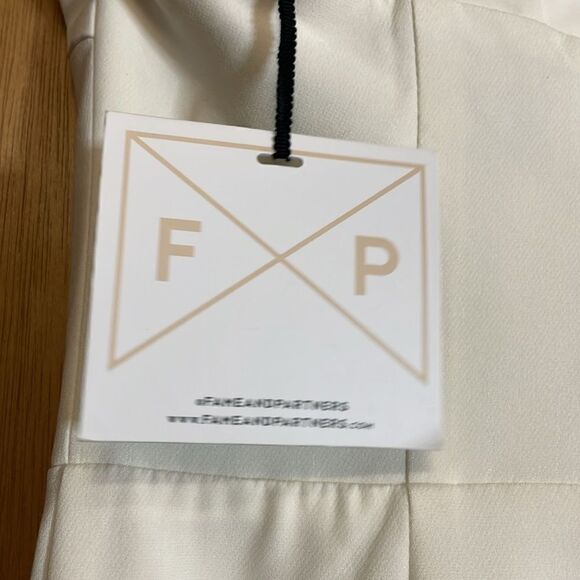 NWT Fame and Partners Ivory White wedding Gown Size 4 - Picture 6 of 10